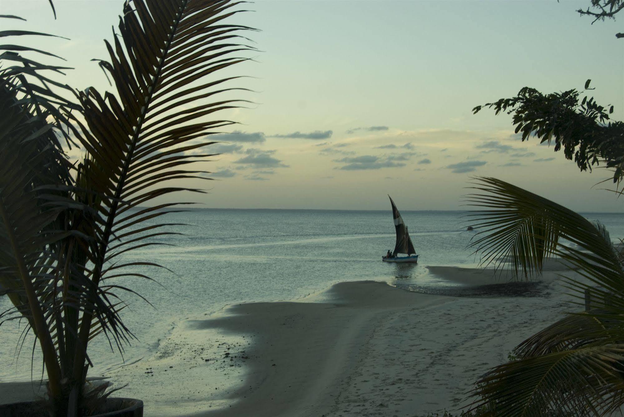 Dugong Beach Lodge Vilankulo Buitenkant foto